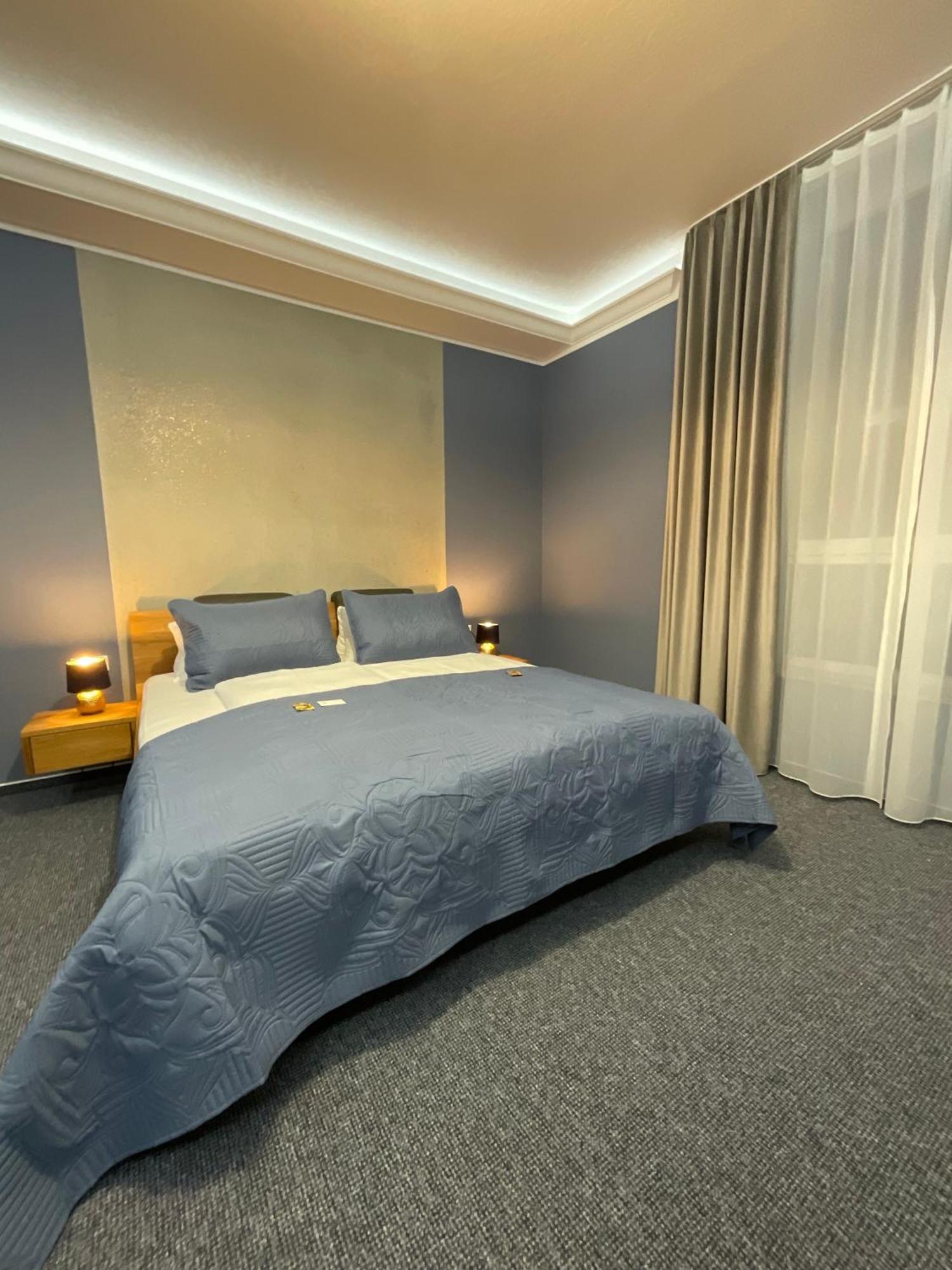 Hotel Residenz Luxury Apartments Metzingen  Ngoại thất bức ảnh