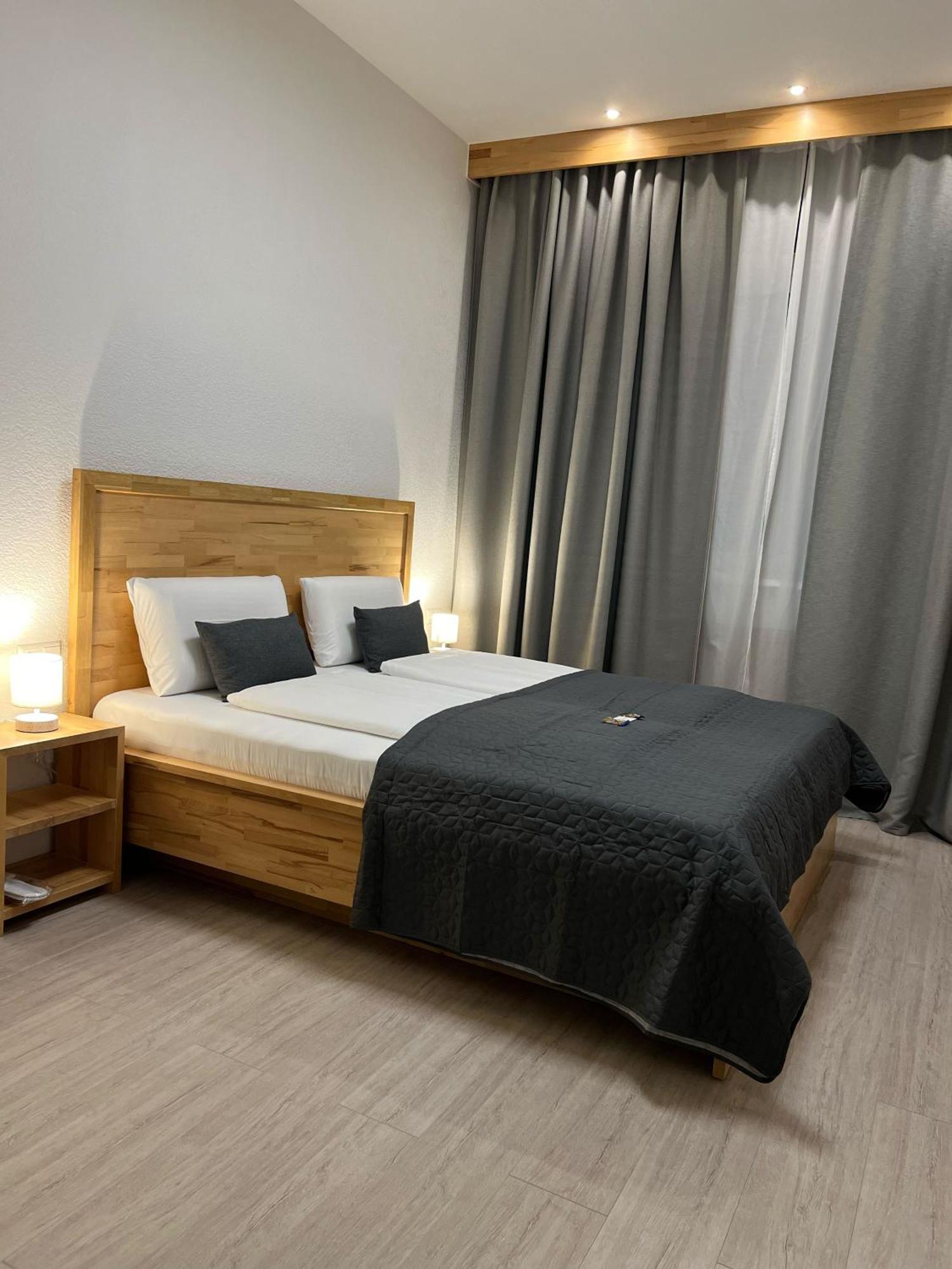 Hotel Residenz Luxury Apartments Metzingen  Ngoại thất bức ảnh