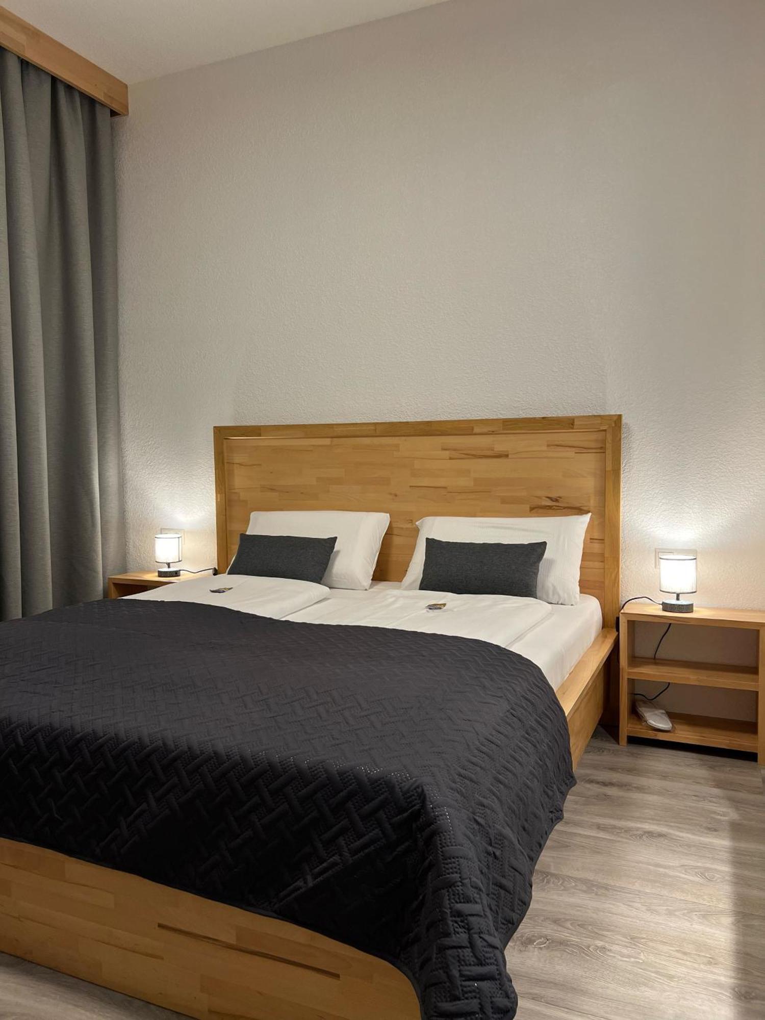 Hotel Residenz Luxury Apartments Metzingen  Ngoại thất bức ảnh